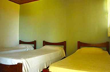 dormis_triples_compartidas_habitaciones San Ignacio Adventure Hostel Misiones
