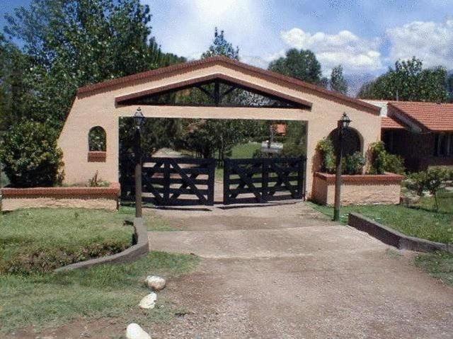 Cabañas Del Pastizal